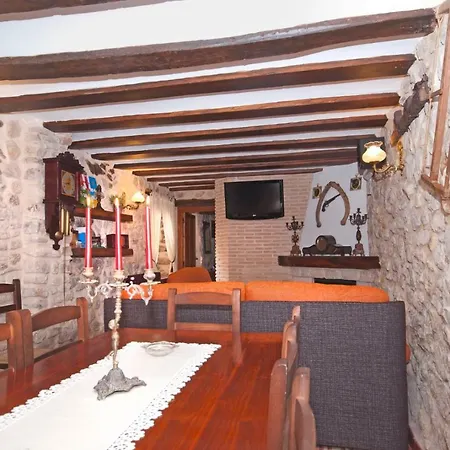 Casa La Torre Tatil Evi